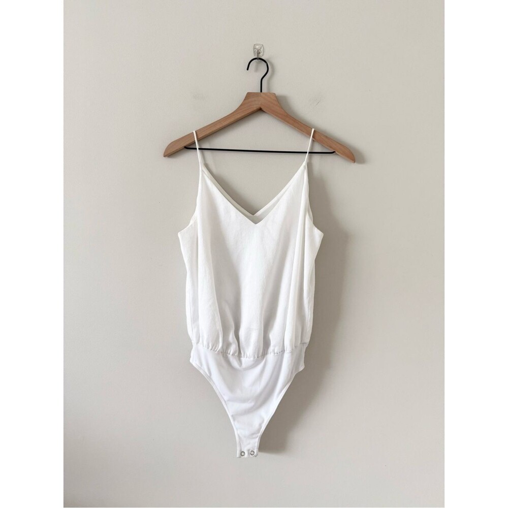 Express White V-Neck Cami Crinkle Silky Texture Bodysuit Size S